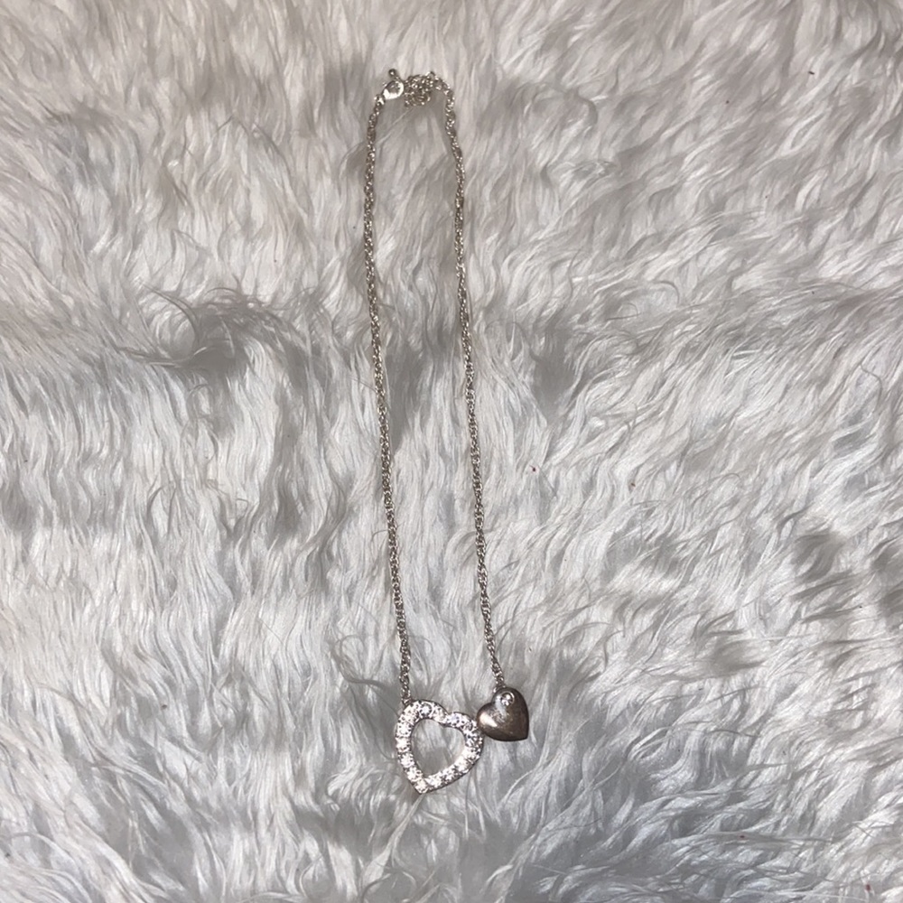 Silver Hearts Necklace 🩶 - Picture 3 of 4